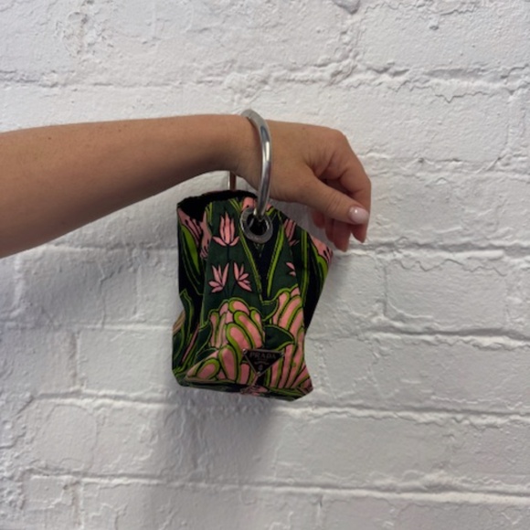 2003 PRADA Bag Wristlet with Limited Edition Print (Holliday & Brown LONDON) - Picture 14 of 16
